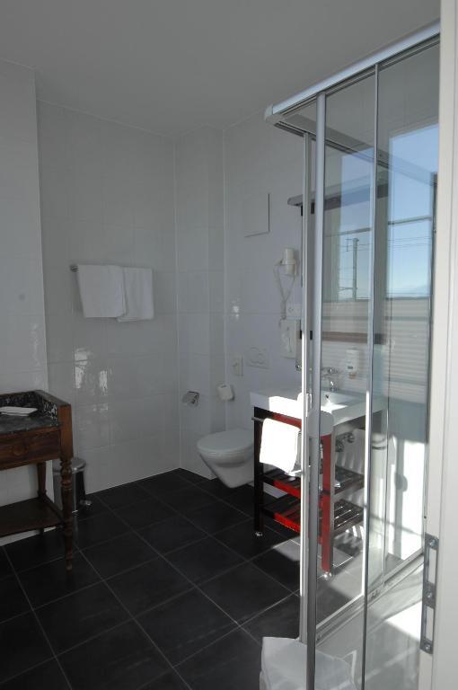 Auberge De La Gare Grandvaux Phòng bức ảnh