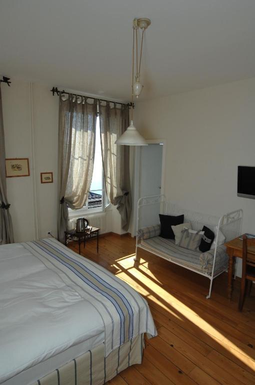 Auberge De La Gare Grandvaux Ngoại thất bức ảnh