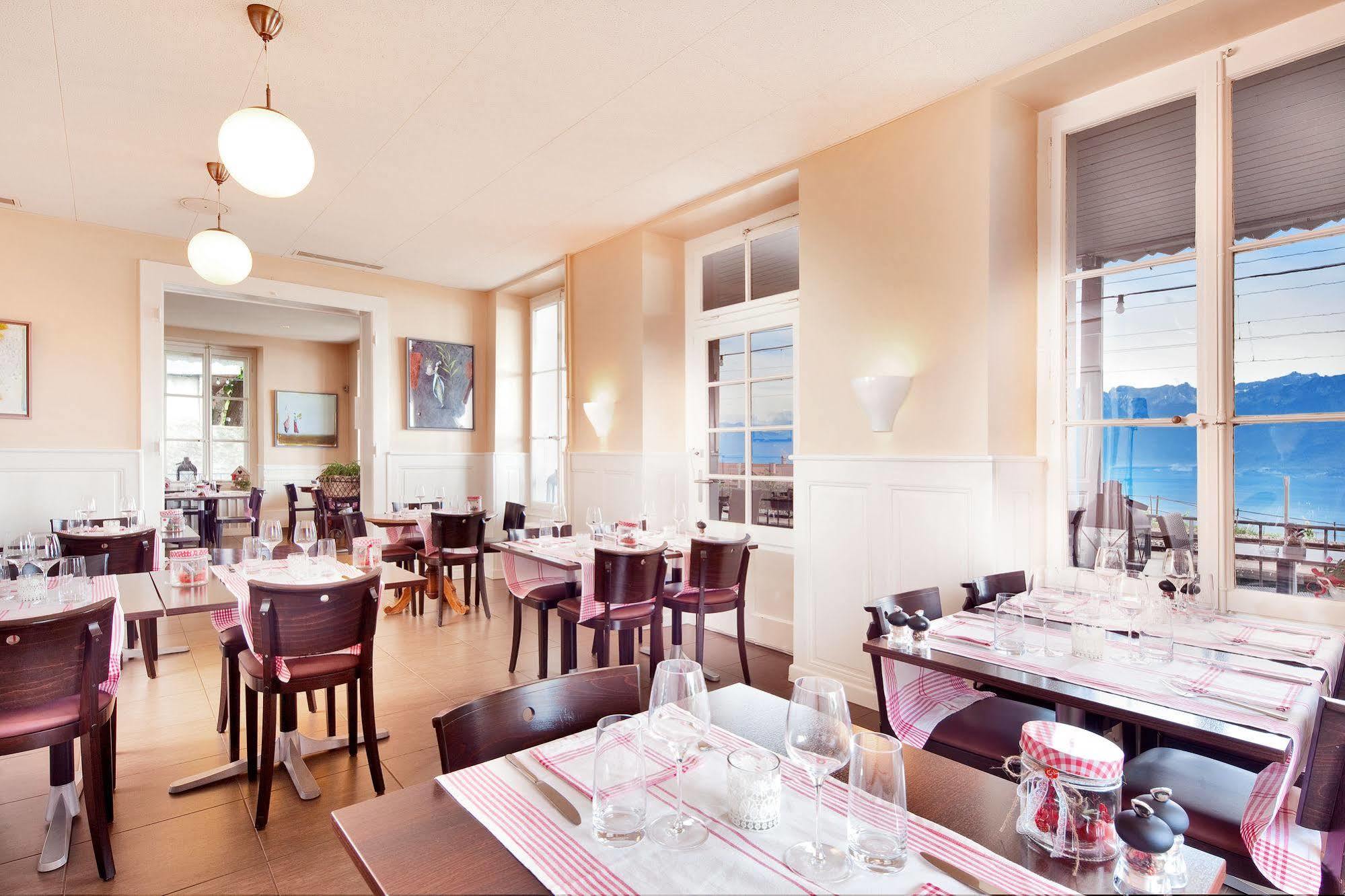 Auberge De La Gare Grandvaux Ngoại thất bức ảnh