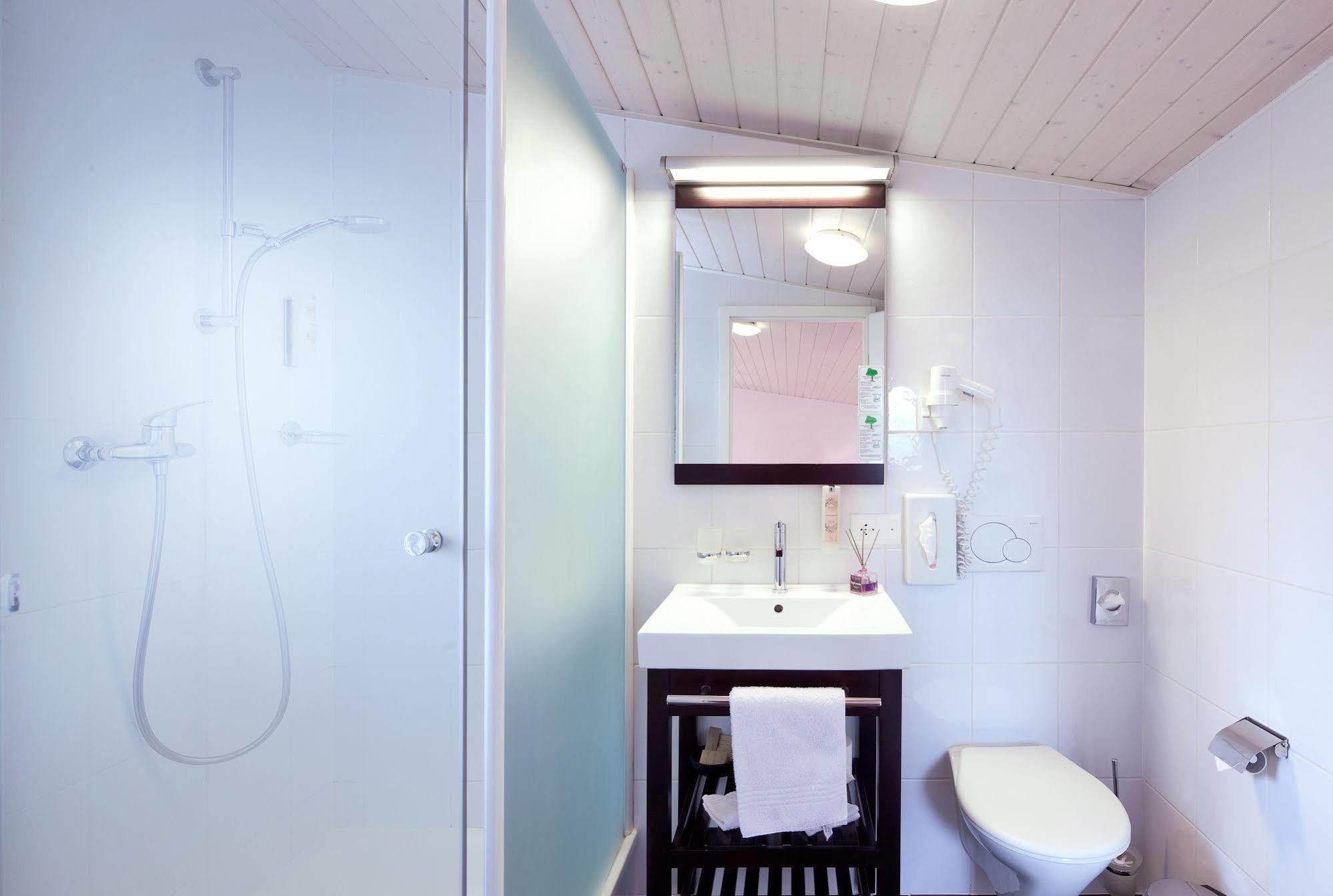 Auberge De La Gare Grandvaux Ngoại thất bức ảnh